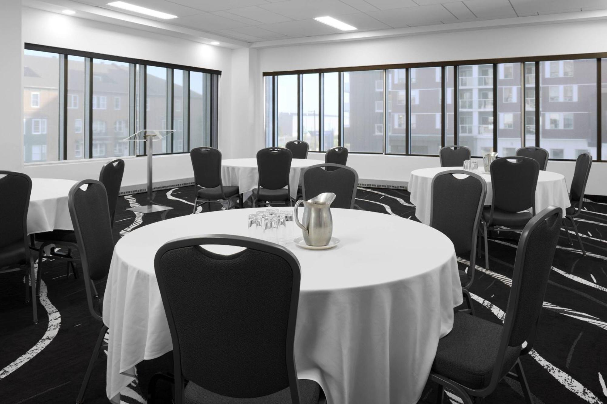 Delta Hotels By Marriott Trois Rivieres Conference Centre Exterior foto